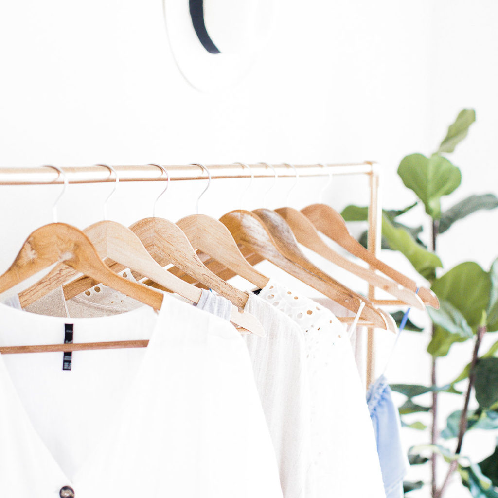 a capsule wardrobe to go from spring to summer